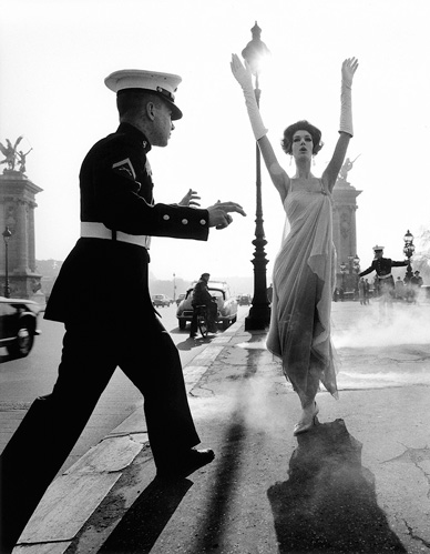 Image no. 263: Simone + Marines, Pont Alexa... (William Klein), code=S, ord=1000, date=1960