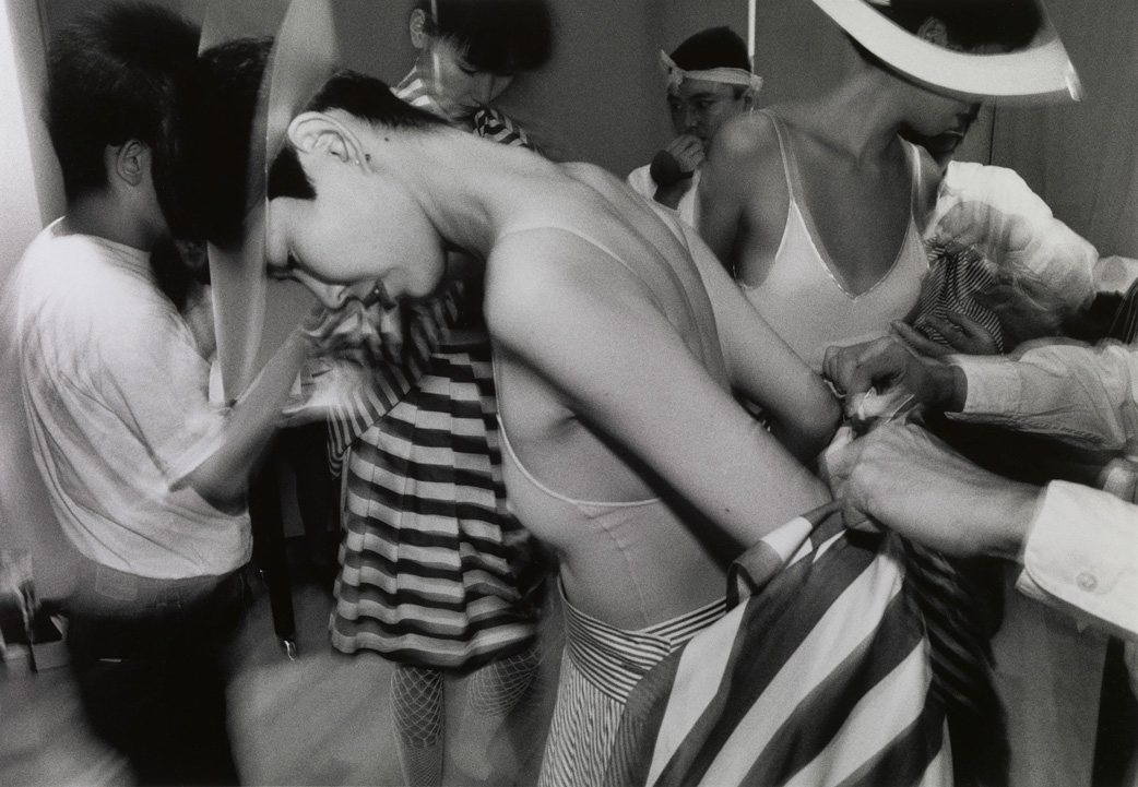 Image no. 251: Backstage Issey Miyake, Paris, (William Klein), code=S, ord=1000, date=1987