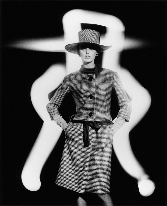 Image no. 50: Dorothy + Light Hat, Paris (... (William Klein), code=S, ord=1000, date=1962